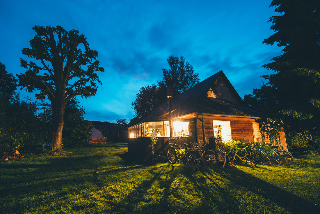 Epicerie du Pape, le soir, Vascoeuil © Max Coquart, Best Jobers