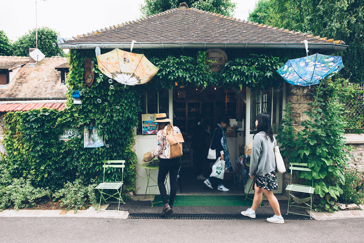 Boutique Autour du savon, Giverny © Max Coquard, Best Jobers
