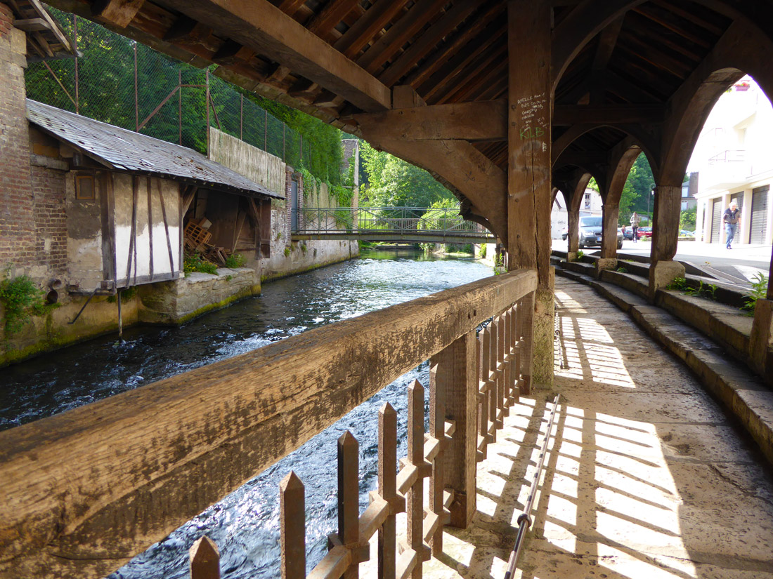 Passage couvert, Gisors © AdobeStock, Studio Laure