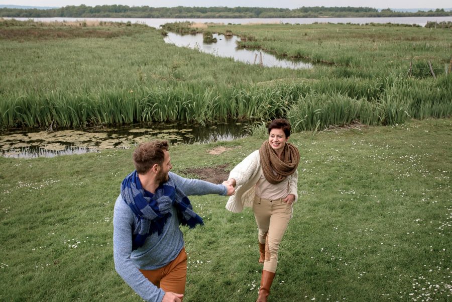 Couple dans l’Eure ©Eure Tourisme, Sybil Rondeau (8) (1) (1) Top des plus beaux Gîtes 4 et 5 épis