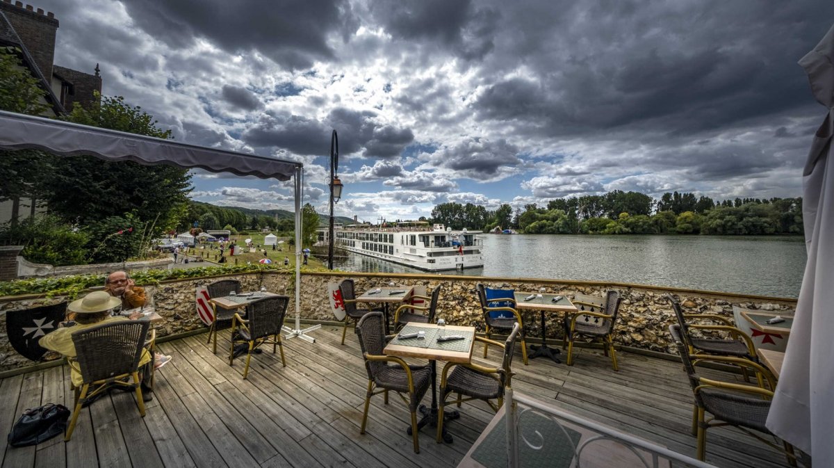 Hôtel restaurant La Chaîne d'or - ADT de l'Eure JF. Lange