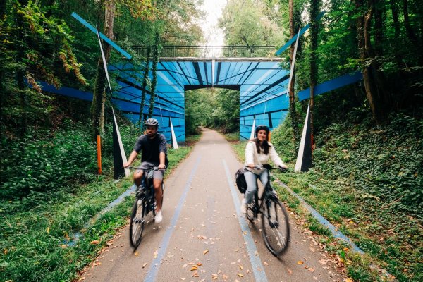 A vélo sur la voie verte de la Charentonne