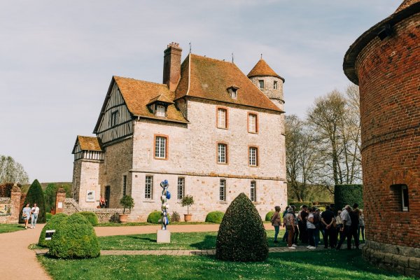 Chateau-et-jardins-de-Vascoeuil-visite-groupe-©-Captain-Yvon-Hom-project-1-1 Découvrir le Château de Vascœuil en Normandie