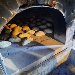 Benoist Parmentiet Cuisson au four à pain de Conches, saison 2025