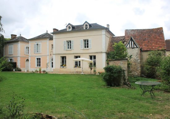 © M. et Mme Azard Gite rural Saint Jean Baptiste