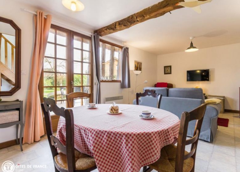 Gîte LA COUR AUX FLEURS