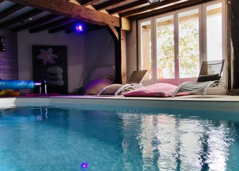 Gîte La Grange des Cormiers Piscine