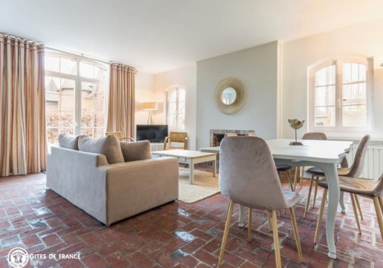 FRENELLES EN VEXIN Gîte LA HEUNIERE