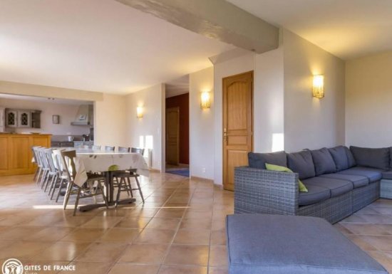 AMFREVILLE SOUS LES MONTS Gîte LA GRANDE MAISON