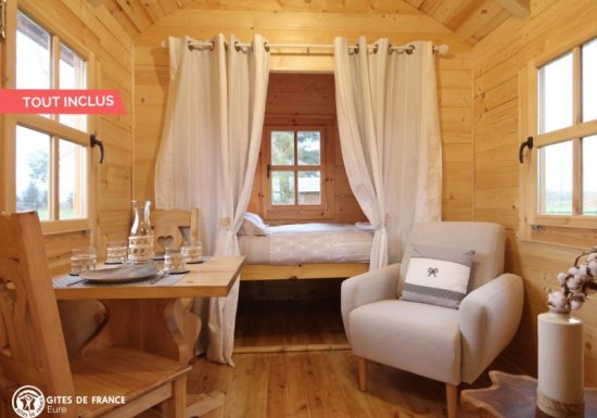 Gîte LA ROULOTTE DU PRESSOIR DE GISAY