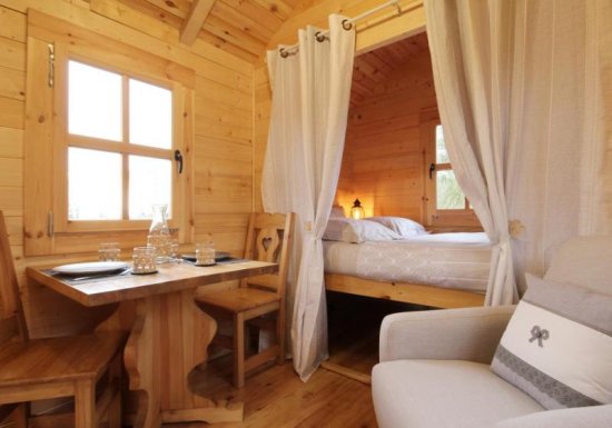 Gîte LA ROULOTTE DU PRESSOIR DE GISAY