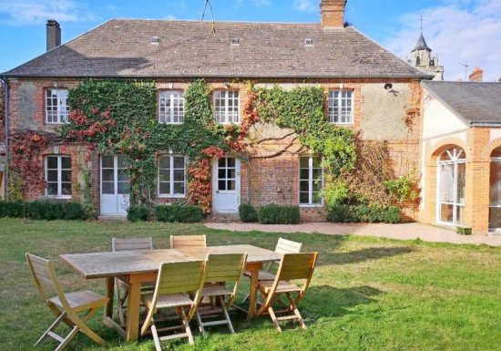RUGLES Gîte Le héron et le hérisson