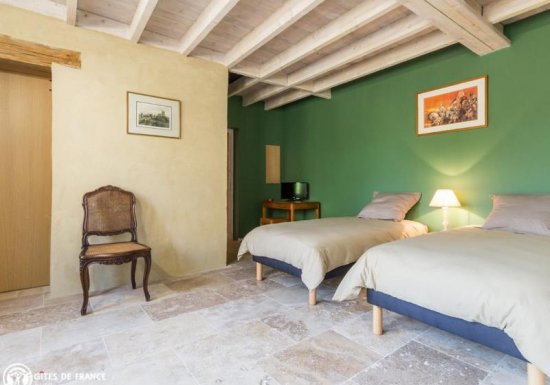 BEZU SAINT ELOI Gîte La Chambre verte