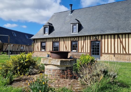 mme hermmelle Les Gîtes du Mesnil d’Ecardenville (petit et grand)