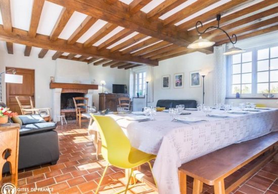 ST AUBIN DE SCELLON Gîte La croix blanche