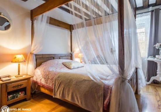 ACQUIGNY Chambre d’hôtes LE VIEUX LOGIS
