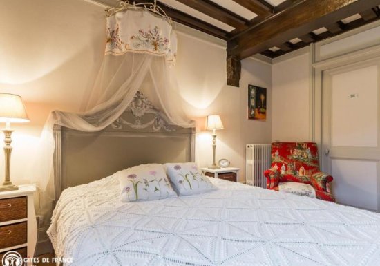 ACQUIGNY Chambre d’hôtes LE VIEUX LOGIS