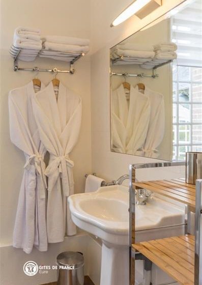 Chambre d’hôtes CHATEAU DE LUZIGNEUL