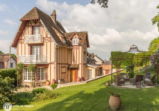 EVREUX Chambre d’hôtes CATHY’S ROMANTIC GARDEN