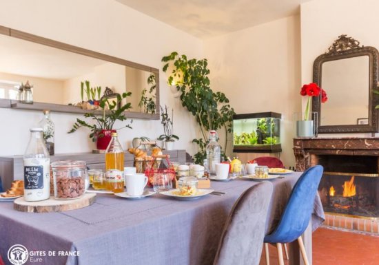 ST GERMAIN SUR AVRE Chambre d’hôtes L’havre de Saint Germain – La chambre jaune