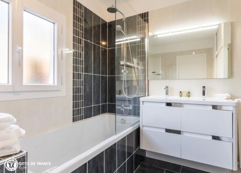 ST GERMAIN SUR AVRE Chambre d’hôtes L’havre de Saint Germain – La Chambre familiale