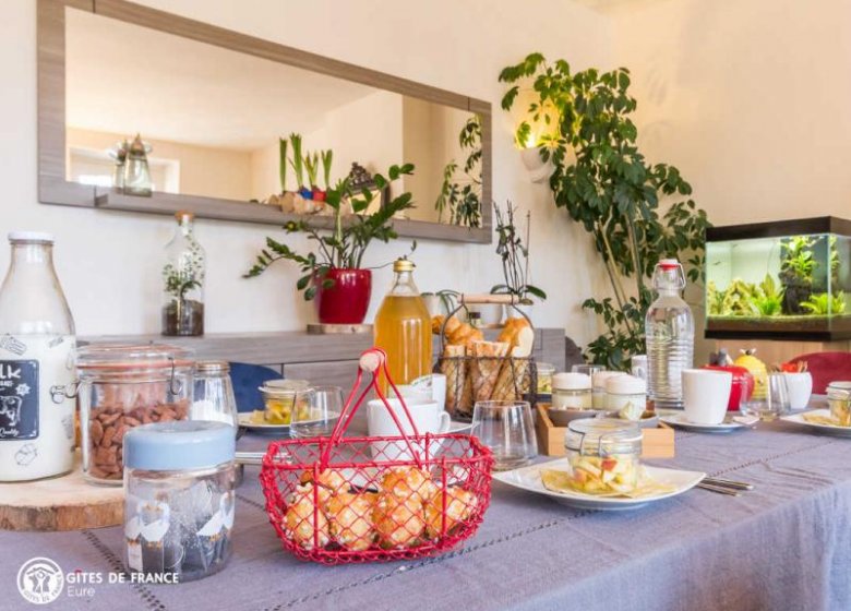 ST GERMAIN SUR AVRE Chambre d’hôtes L’havre de Saint Germain – La Chambre familiale