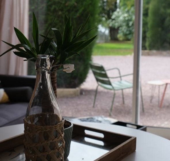 Studio mesnil et une nuit