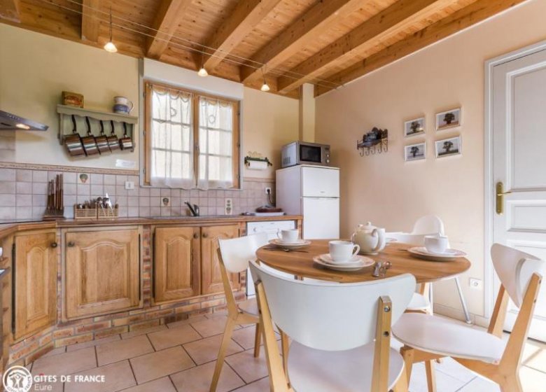 AMFREVILLE SUR ITON Gîte de la mare