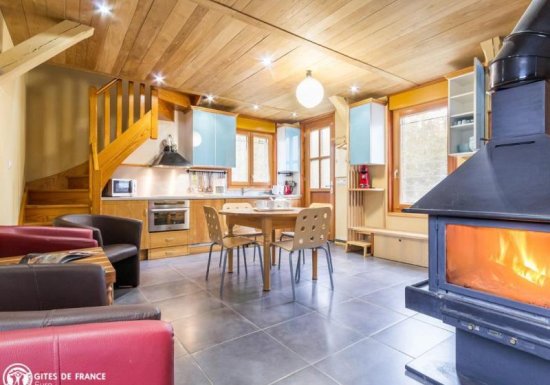 CHAISE DIEU DU THEIL Gîte Les Elfes