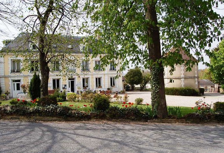 Camping, caravaning du Château de Bouafles – location et résidentiel