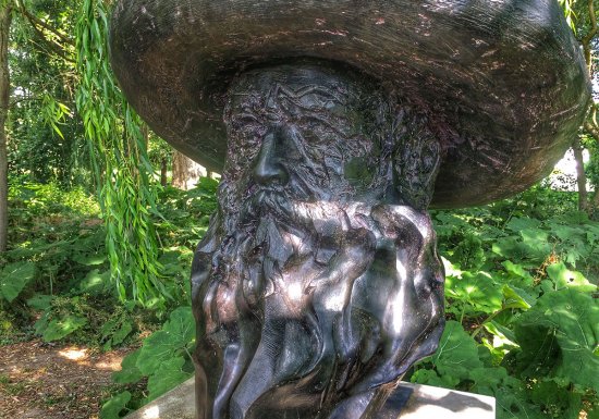 © G. Bouget - MTNG Buste de Claude Monet