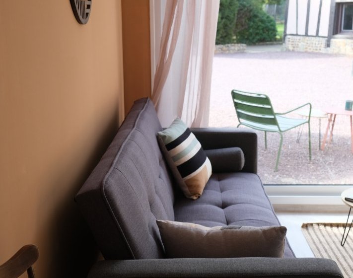 Studio mesnil et une nuit