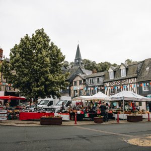 Hello_Travelers-Julien_Charles Marché hebdomadaire de Cormeilles