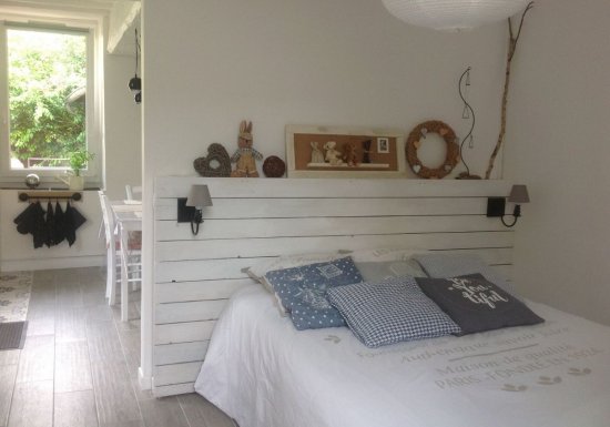 © La petite maison La petite maison