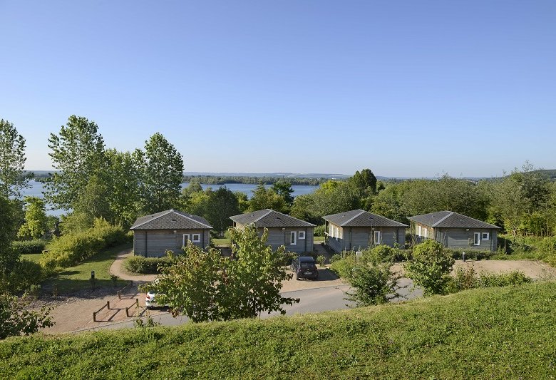 Les Chalets du Lac – LÉRY-POSES EN NORMANDIE