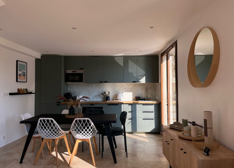 Chaumière normande avec piscine naturelle