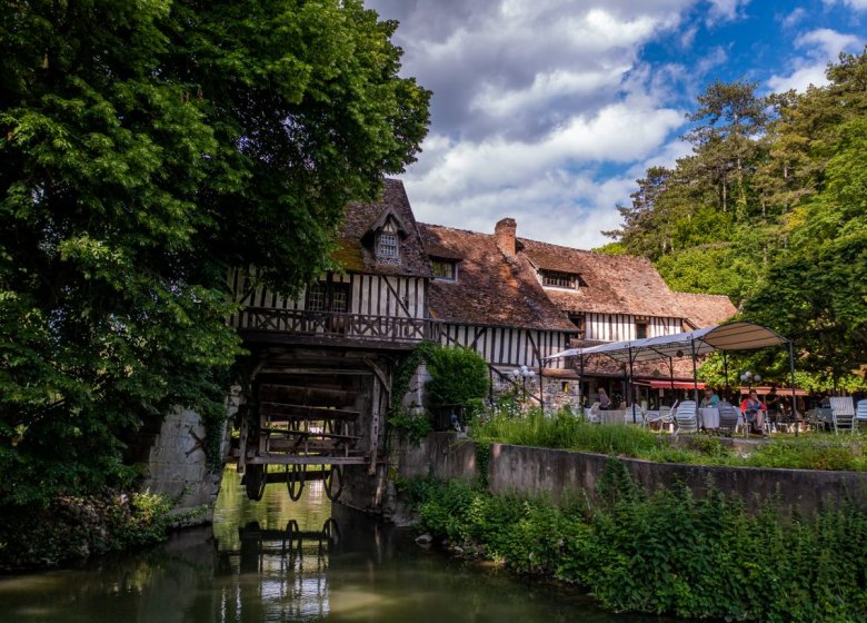 Le Moulin d’Andé et son parc de rocailles