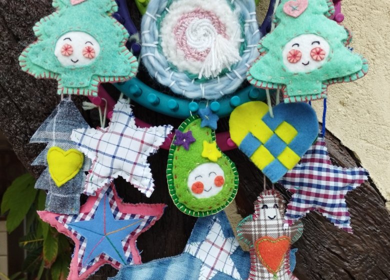 Chiffonnade textile: Créations de Noël cousues à la main