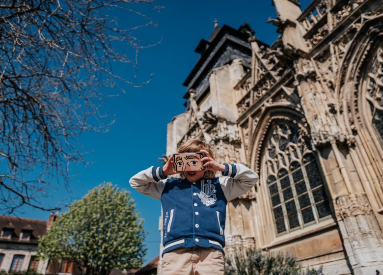 Pont-de-l’Arche Médiévale, balade augmentée immersive