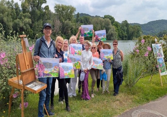 Fête impressionniste costumée en bord de Seine