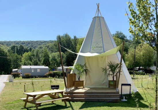 © Camping l'Île des Trois Rois Flower Camping de l’Ile des Trois Rois