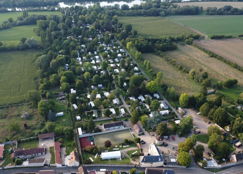 Camping, caravaning du Château de Bouafles – location et résidentiel