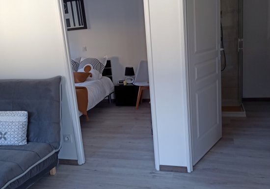 Cocon cosy avec parking, terrasse, WIFI – L’étape Da Estréla 1