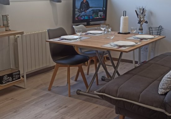 Cocon cosy avec parking, terrasse, WIFI – L’étape Da Estréla 1