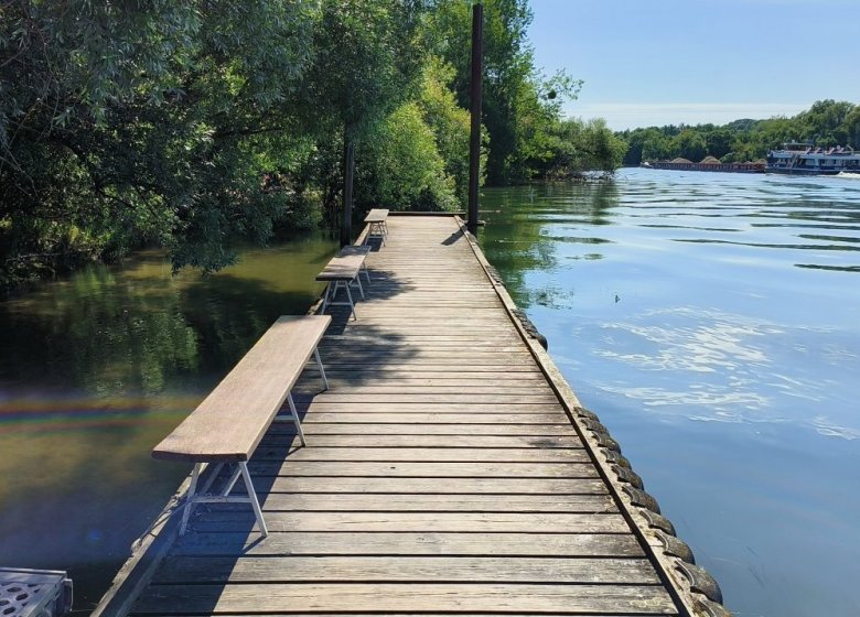 Camping, caravaning du Château de Bouafles – location et résidentiel