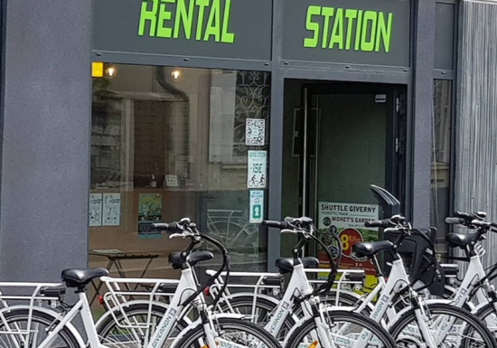 © rental station Givernon Location / Bike Rental Station