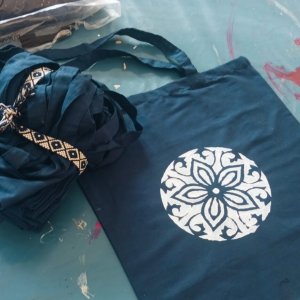 SNAC Artistes en herbe : Mon tote bag au pochoir