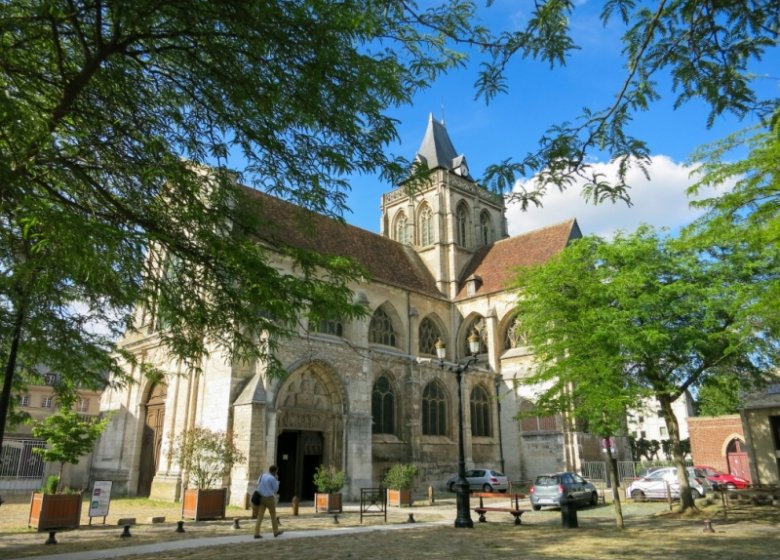 Eglise Abbatiale Saint-Taurin