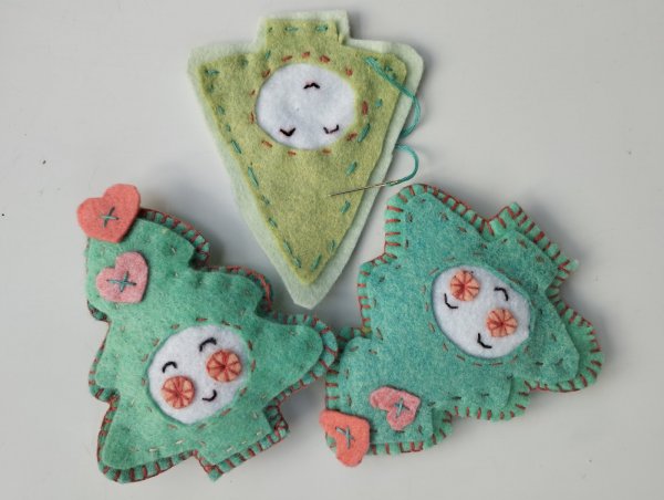 Chiffonade textile: Créations de Noël cousues à la main