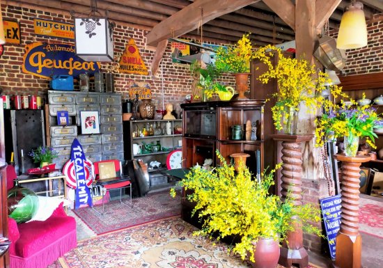 Madame Sortie d’Usine Morgny